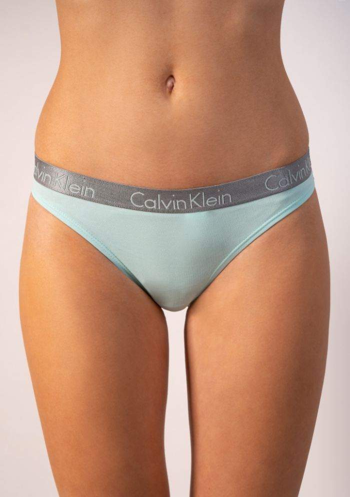 Dámska tangá Calvin Klein QD3539 M Beach-zelená